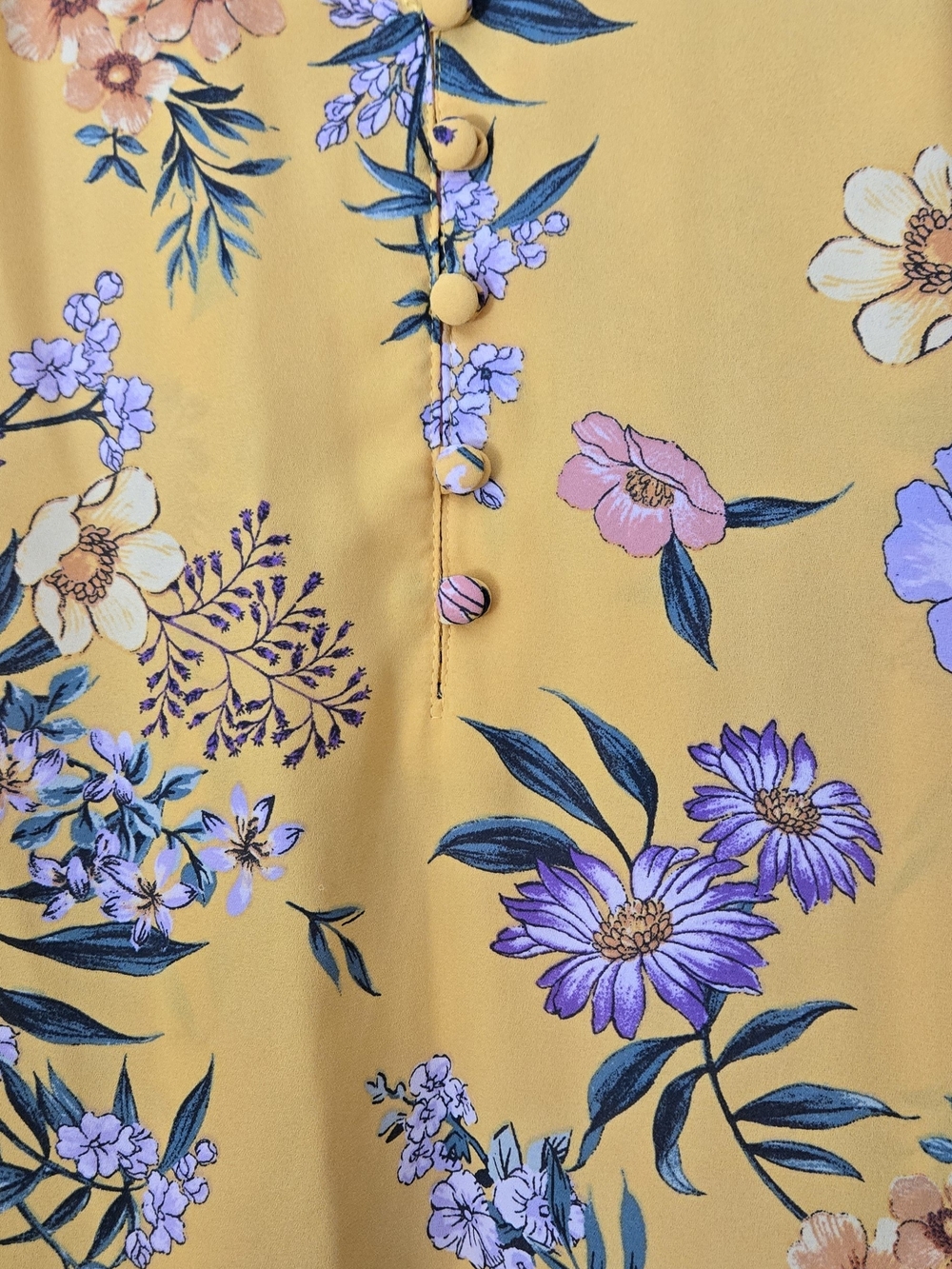 torrid Yellow Floral V-Neck Short Sleeve Blouse - Picture 3 of 7
